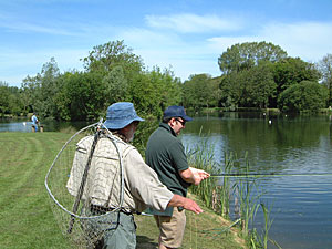 learn how to fly fish lechlade and bushyleaze